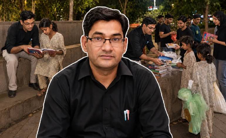 Delhi teacher runs free roadside school for street children in Sheikh Sarai