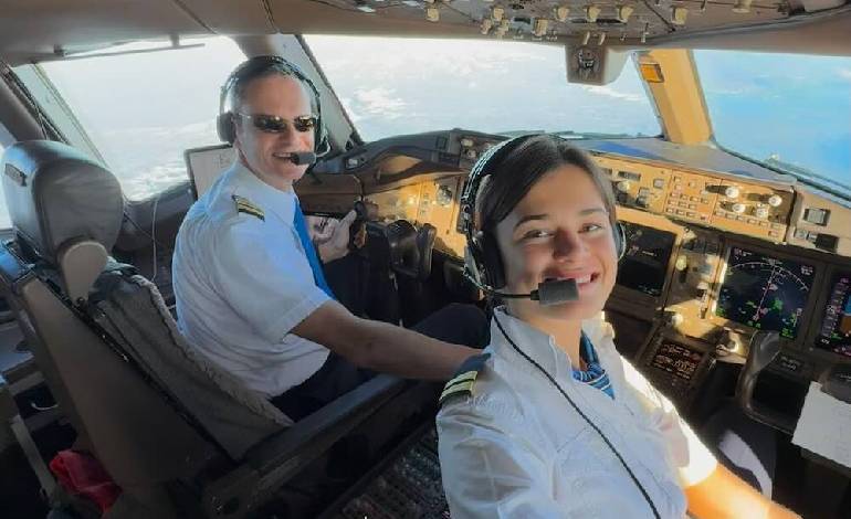 22-year-old pilot flies commercial jet with father as captain and mother in cabin crew